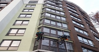 Установка крыши на балкон Россошь цена от 1043 руб. м/2.